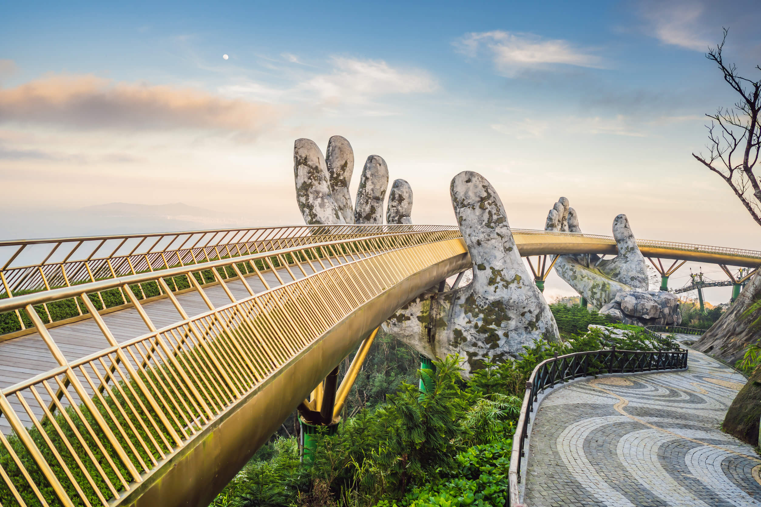 El Puente Dorado De Da Nang Mi Viaje