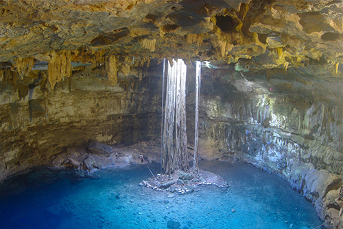 Los cenotes, místicos e impresionantes