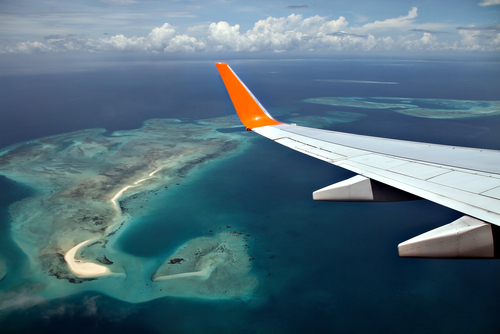 7 consejos para dormir en el avión