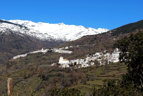 Las Alpujarras: historia, naturaleza y gastronomía