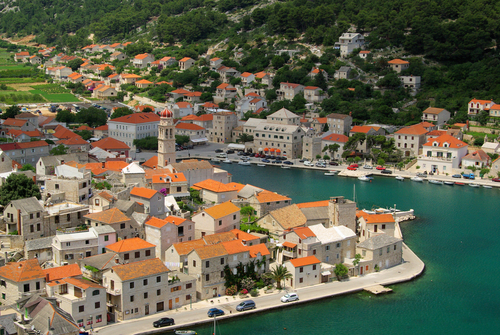 Un hermoso paseo por Pucisca, en Croacia