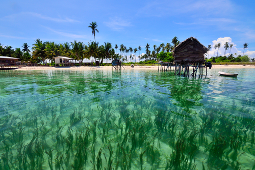 4 pueblos que viven en el mar