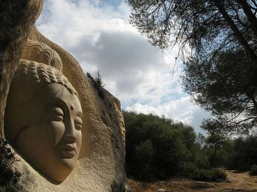 La sorprendente Ruta de las Caras en Cuenca