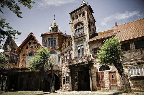 Campanópolis, una ciudad medieval europea en Argentina