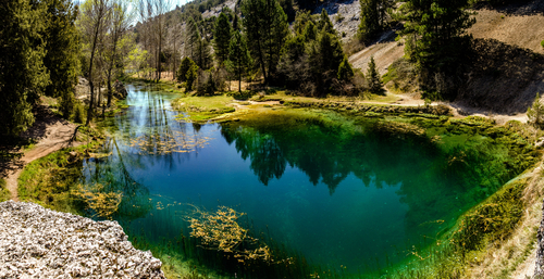 Descubre el Monumento Natural de La Fuentona en Soria