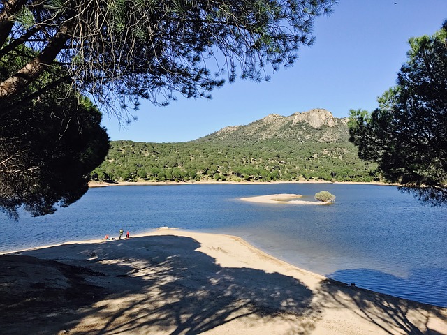 El pantano de San Juan, la playa de Madrid