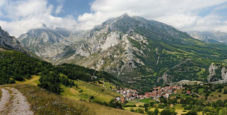 7 pueblos de los Picos de Europa que no puedes perderte