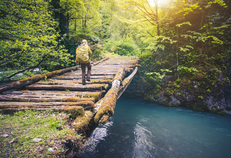 Pros y contras de viajar solo. ¿Te atreves?
