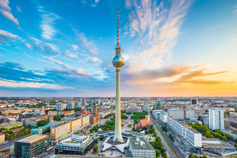 Cómo subir a lo alto de la torre de televisión de Berlín