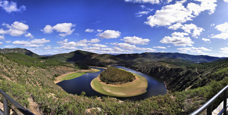 Rutas de senderismo cerca del meandro de Melero