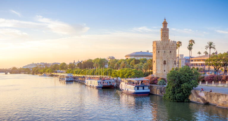 Descubre la historia de la Torre del Oro de Sevilla