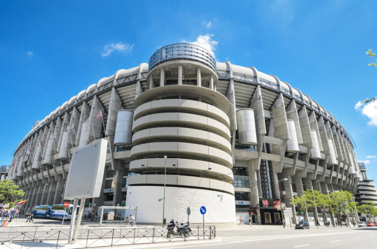 El Bernabéu y el Metropolitano, paradas para futboleros