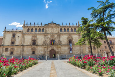 Recorremos la Universidad de Alcalá de Henares