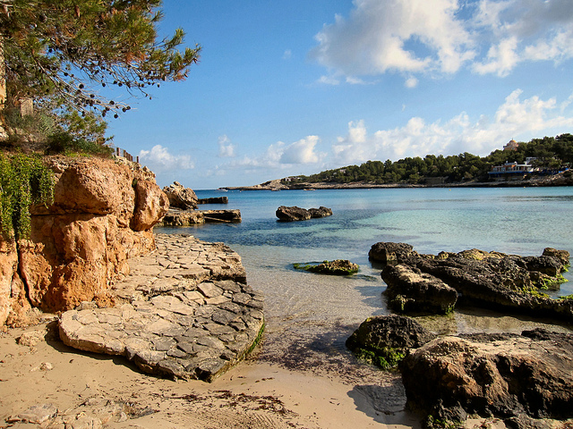 Descubrimos lugares recónditos en Portinatx, Ibiza