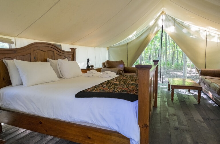 ¿Qué es el 'glamping'? Descubre los mejores campamentos de lujo