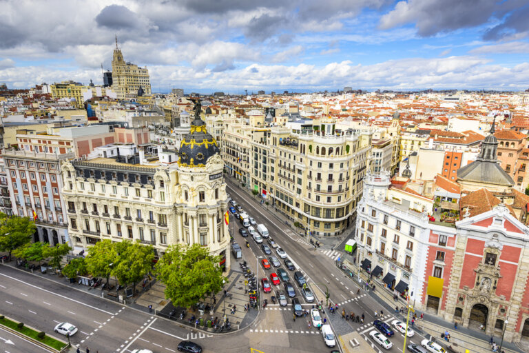 Cómo llegar a la Gran Vía de Madrid, la gran arteria de la ciudad