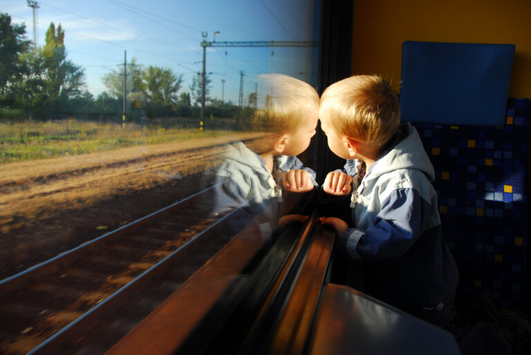 Juegos para entretener a los niños durante un viaje