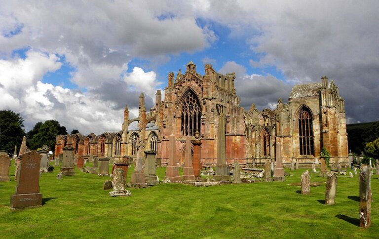 Una visita a la abadía de Melrose en Escocia