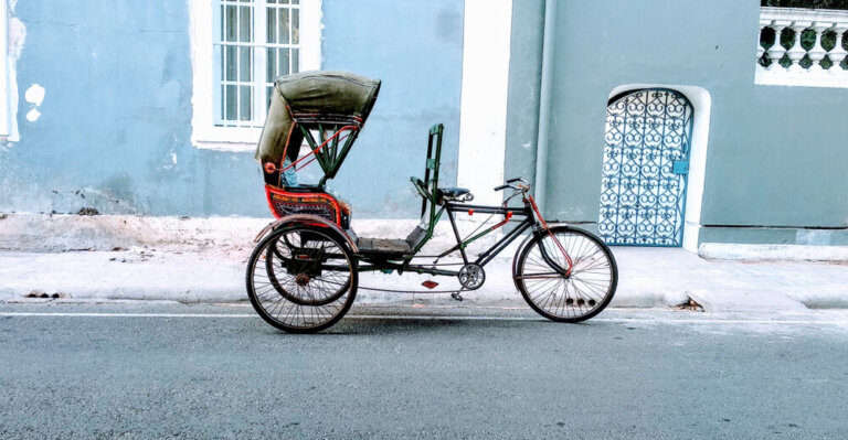 ¿Cómo es viajar en un rickshaw en India?