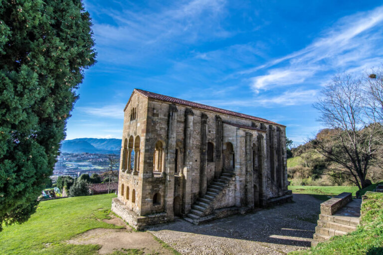 Una visita a Santa María del Naranco en Asturias