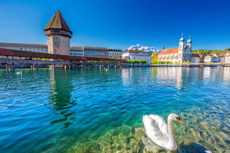 Un crucero por las aguas del lago Lucerna