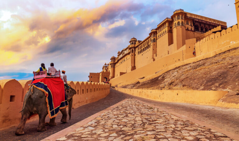 Un paseo en elefante a Amber Fort, en Jaipur