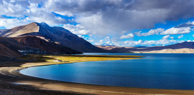 El increíble lago Tso Moriri al norte de la India