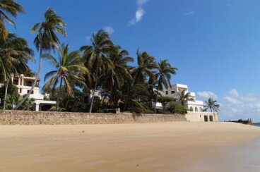 Explora las hermosas playas de la isla de Lamu