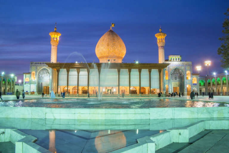 Santuario Shah-e-Cheragh, un lugar sagrado en Irán