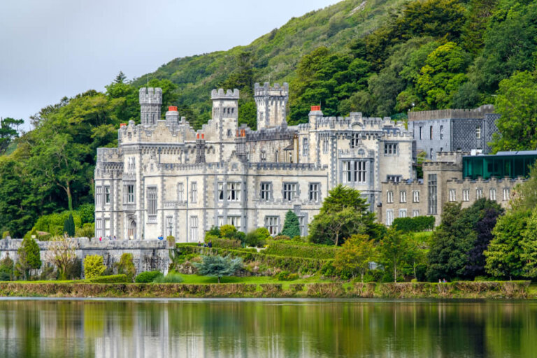 Historia de la abadía de Kylemore: romanticismo y tragedia