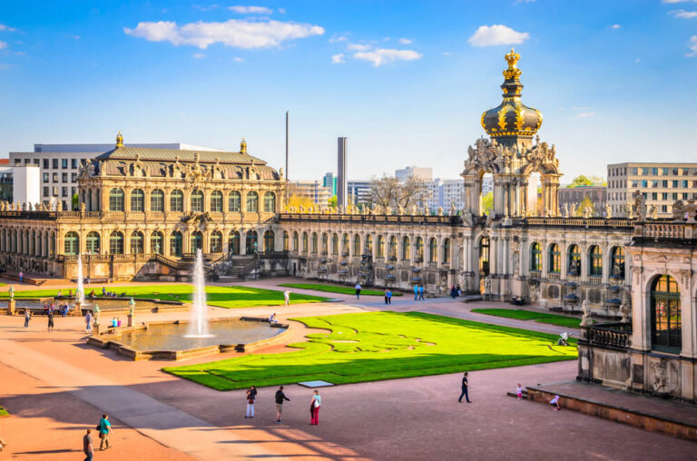 Zwinger, un bello palacio barroco en Dresde