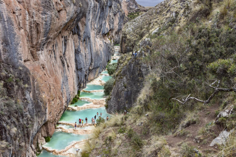 Las aguas turquesas de Millpu: un hermoso lugar para visitar