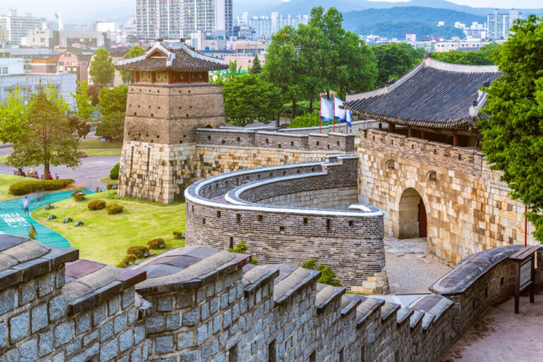 Suwon y la fabulosa fortaleza de Hwasong