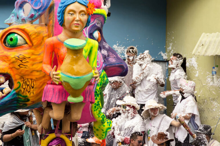 El Carnaval de Negros y Blancos: un homenaje a las razas