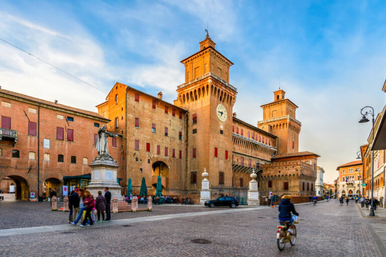 Ferrara, la ciudad italiana sobre el Po de Volano