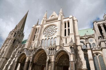 ¿Por qué dicen que la catedral de Chartres tiene energía telúrica?