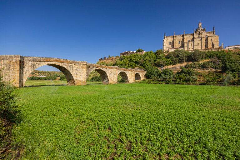 Descubre Coria y su muralla romana