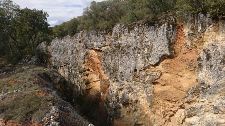 La Sierra de Atapuerca y el hallazgo de los restos fósiles más antiguos