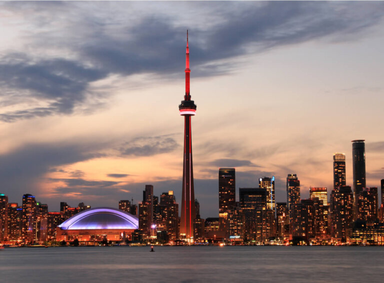 La Torre Nacional de Canadá: ¿te atreverías a subir?