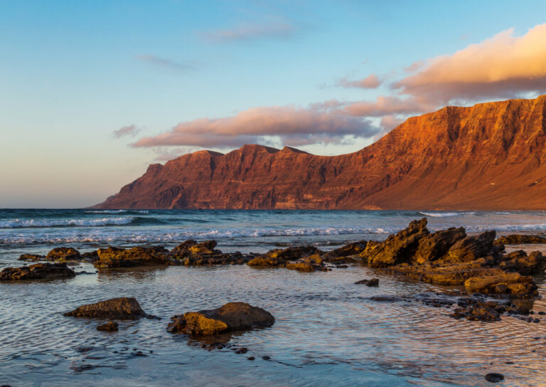 Caleta de Famara y sus hermosos atardeceres