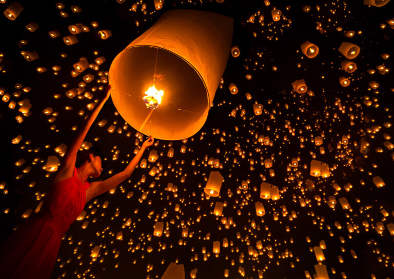 El Yi Peng, el festival de faroles en Tailandia