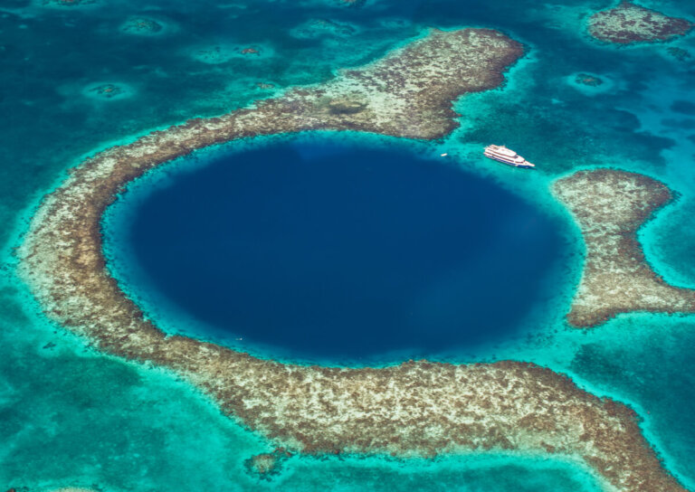 El gran agujero azul en Belice