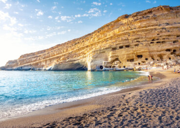 Playa de Matala: una de las más emblemáticas